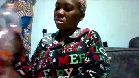 melaninndriping online show from November 3, 4:36 am