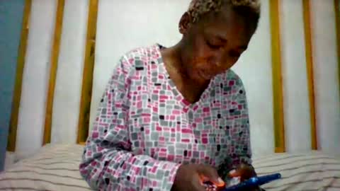 melaninndriping online show from November 23, 11:59 pm