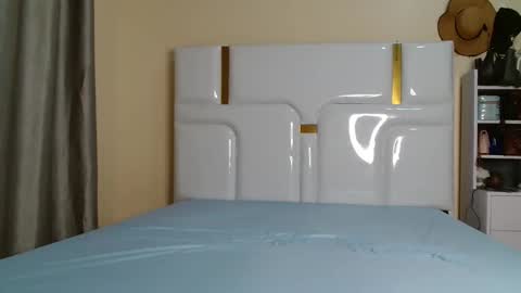 Snapshot of melaninqueen02 chatting on February 18, 2:57 pm ann online show from February 18, 2:57 pm