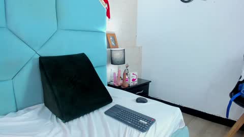 Melanny garcia online show from December 14, 4:31 pm