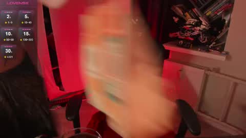 Ash online show from March 7, 6:38 pm