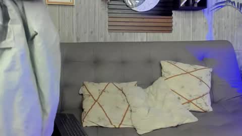 Melany online show from November 4, 1:43 pm