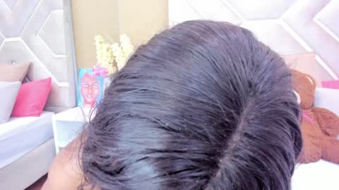 Melanie online show from January 28, 5:46 pm