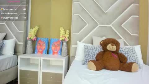 Melanie online show from March 9, 5:39 pm