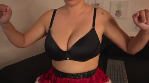Snapshot of melany_riccii chatting on December 4, 10:51 pm melany online show from December 4, 10:51 pm
