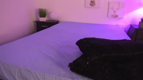 Snapshot of melany_riccii chatting on December 18, 2:38 pm melany online show from December 18, 2:38 pm