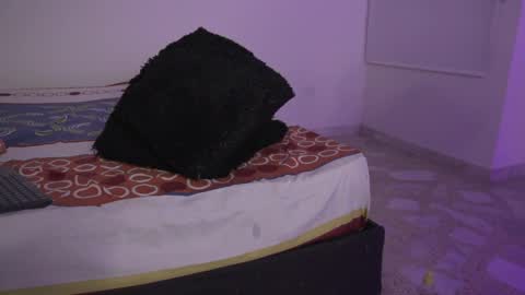 Snapshot of melany_riccii chatting on February 6, 2:22 am melany online show from February 6, 2:22 am