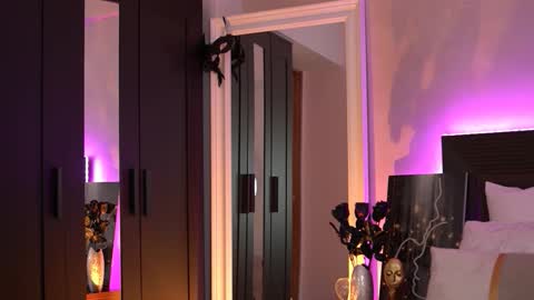 Snapshot of melanyass chatting on November 11, 5:18 am Mellanya online show from November 11, 5:18 am