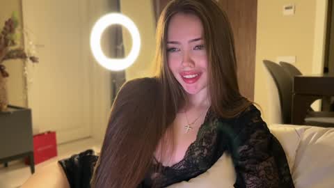 Adel online show from December 10, 5:44 pm