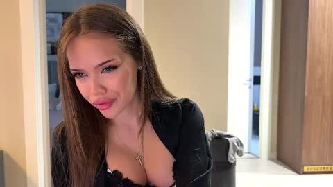Snapshot of melanybunny chatting on April 10, 3:28 pm Adel online show from April 10, 3:28 pm