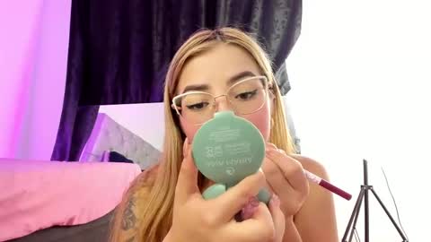 Snapshot of melanyjhonson_45 chatting on September 10, 7:52 am melany online show from September 10, 7:52 am