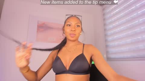 Snapshot of melanyriz chatting on June 1, 10:11 pm melanyriz online show from June 1, 10:11 pm