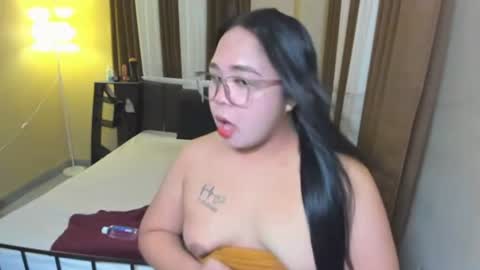 Snapshot of melayfoxx chatting on April 22, 2:07 pm melayfoxx online show from April 22, 2:07 pm