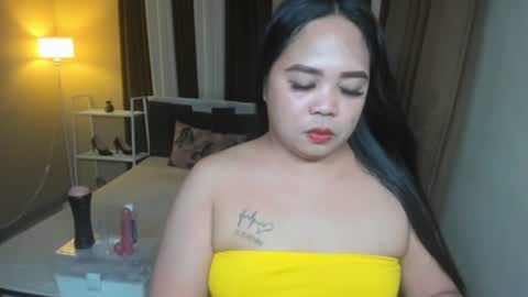 Snapshot of melayfoxx chatting on May 3, 12:16 am melayfoxx online show from May 3, 12:16 am