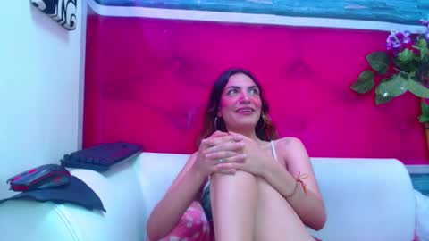 melhiza online show from December 6, 2:38 pm