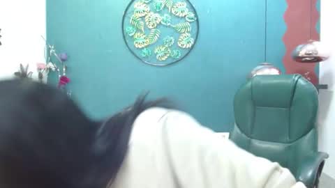 eli online show from December 24, 9:55 pm