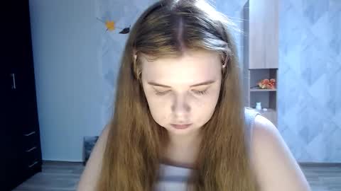 Snapshot of melina_beauty chatting on September 30, 5:07 pm Melina online show from September 30, 5:07 pm