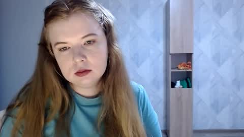 Snapshot of melina_beauty chatting on November 19, 5:40 am Melina online show from November 19, 5:40 am