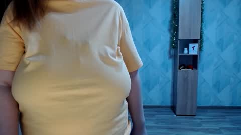 Snapshot of melina_beauty chatting on November 30, 6:06 am Melina online show from November 30, 6:06 am