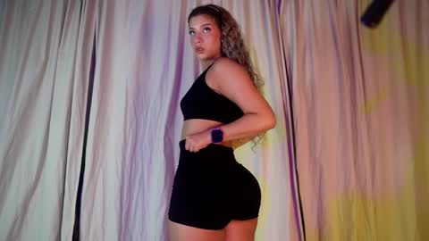 MelinaSmith  online show from June 5, 12:06 am