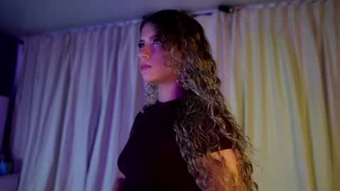 MelinaSmith  online show from June 21, 10:01 pm