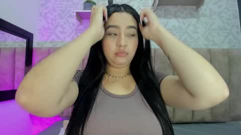 Mel online show from November 17, 11:32 pm