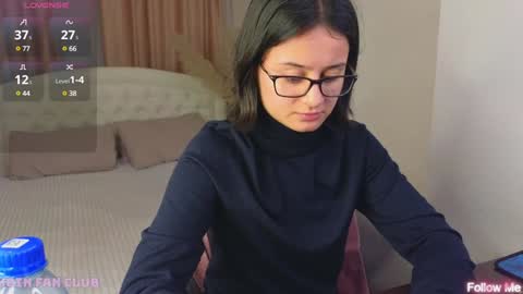 Snapshot of melisa_vong chatting on January 17, 4:04 pm Victoria online show from January 17, 4:04 pm