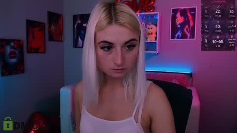 Snapshot of melisa_white1 chatting on April 3, 7:34 pm Melisa online show from April 3, 7:34 pm
