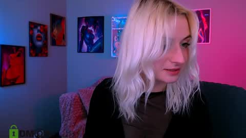 Snapshot of melisa_white1 chatting on April 18, 7:29 pm Melisa online show from April 18, 7:29 pm