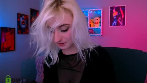Snapshot of melisa_white1 chatting on April 18, 7:58 pm Melisa online show from April 18, 7:58 pm