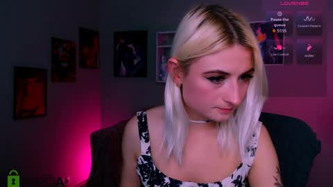 Snapshot of melisa_white1 chatting on April 30, 7:53 pm Melisa online show from April 30, 7:53 pm