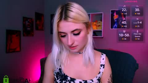 Snapshot of melisa_white1 chatting on April 30, 8:57 pm Melisa online show from April 30, 8:57 pm