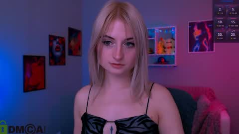 Snapshot of melisa_white1 chatting on May 12, 7:22 pm Melisa online show from May 12, 7:22 pm