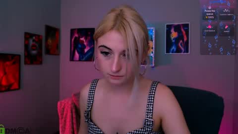 Snapshot of melisa_white1 chatting on May 20, 7:31 pm Melisa online show from May 20, 7:31 pm