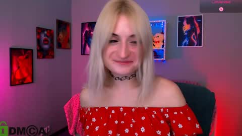 Snapshot of melisa_white1 chatting on May 24, 7:19 pm Melisa online show from May 24, 7:19 pm