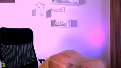Snapshot of melisa_white1 chatting on July 14, 7:08 pm Melisa online show from July 14, 7:08 pm