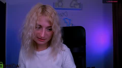 Snapshot of melisa_white1 chatting on July 26, 9:16 am Melisa online show from July 26, 9:16 am
