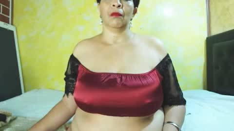 melisajoness online show from April 2, 11:41 am