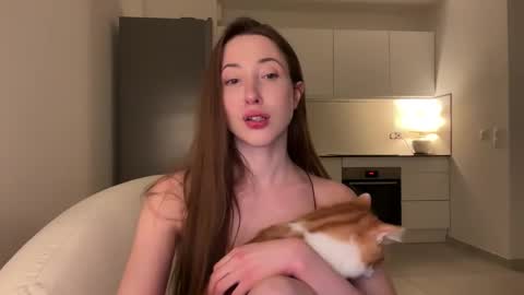 Snapshot of melislive chatting on March 11, 12:49 am Melissa Next live Dec 6st 2000 CET online show from March 11, 12:49 am