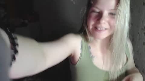 Melissa  Ray online show from December 4, 6:50 pm