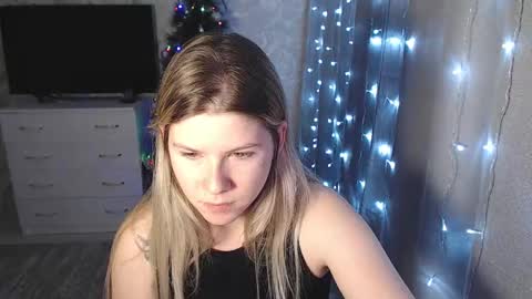Melissa  Ray online show from January 10, 6:38 pm
