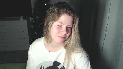 Melissa  Ray online show from January 25, 6:13 pm