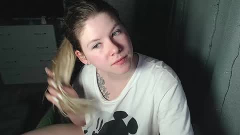 Melissa  Ray online show from January 26, 6:37 pm