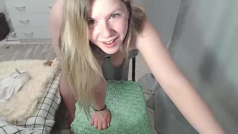 Melissa  Ray online show from March 1, 7:15 pm