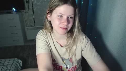Melissa  Ray online show from March 9, 9:03 pm