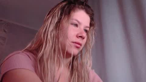 Melissa  Ray online show from September 14, 1:49 am