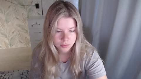 Melissa  Ray online show from October 6, 2:42 am