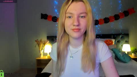 melissa_moooree online show from October 22, 9:31 am