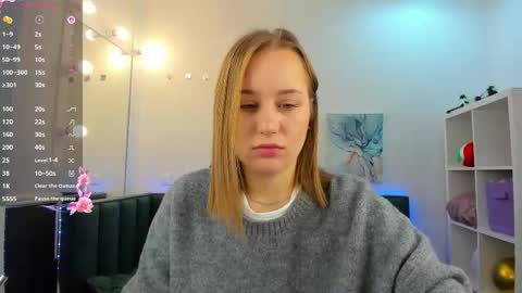 melissa_new22 online show from November 13, 11:36 pm