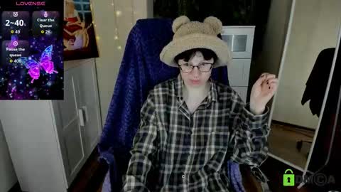 Snapshot of melissa_wells chatting on October 16, 10:11 pm Melissa online show from October 16, 10:11 pm